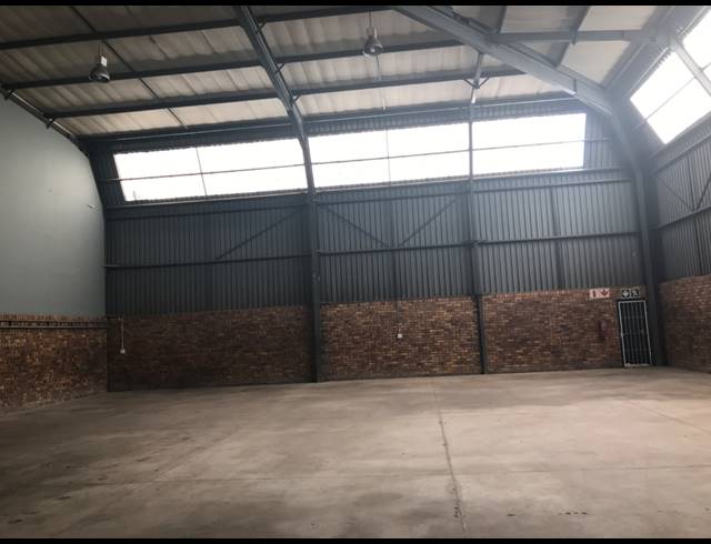 757M² WAREHOUSE TO LET IN JET PARK